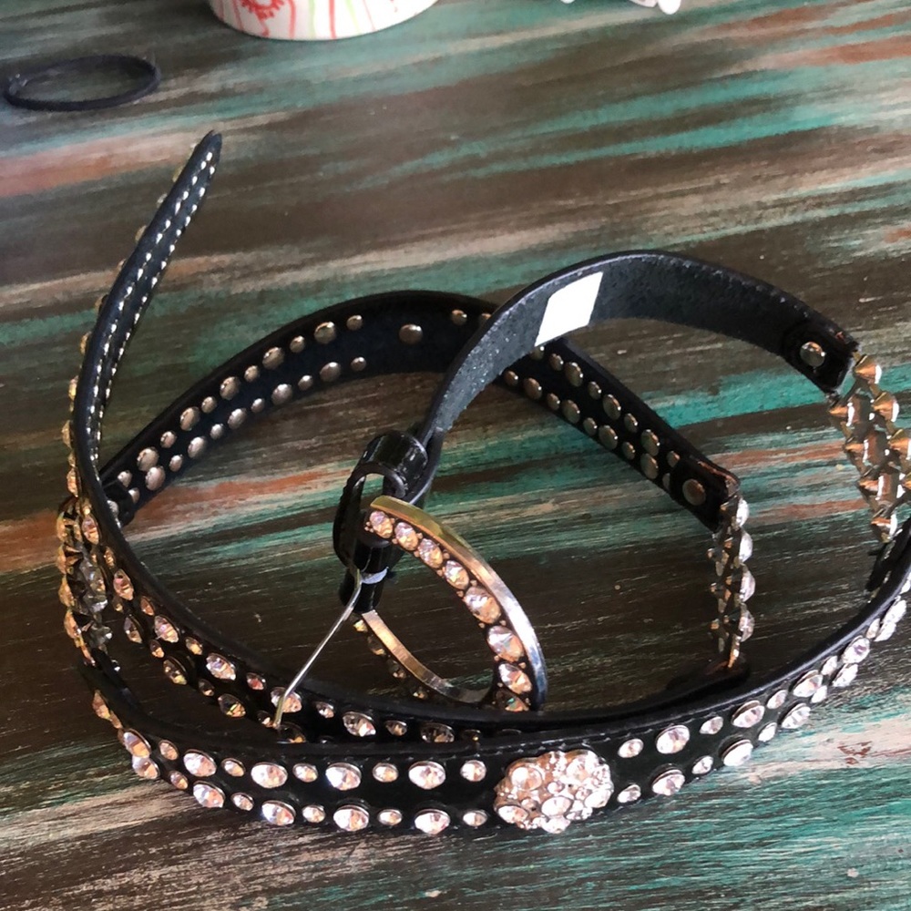 Genuine leather medium skinny belt